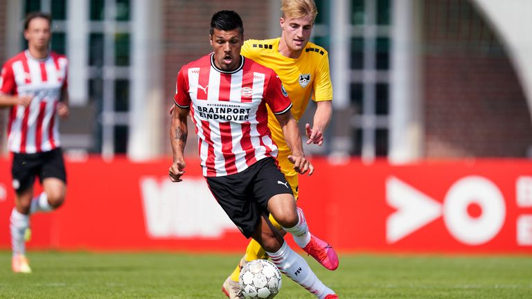 St Mirren are interested in signing PSV's Joel Piroe