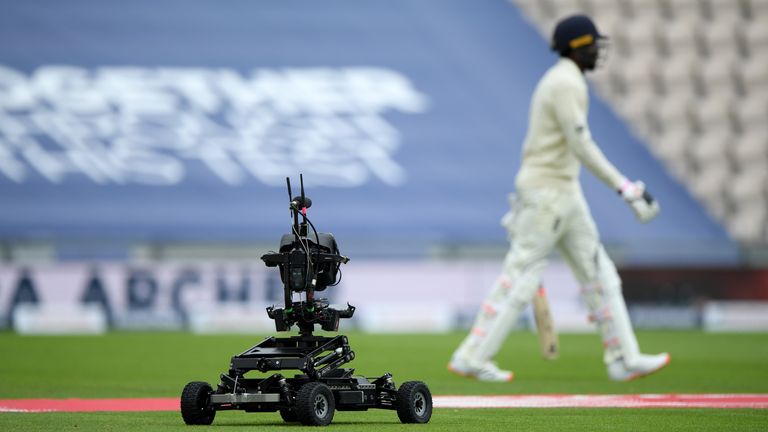 'Dave' the robot camera follows Jofra Archer out to bat at The Ageas Bowl