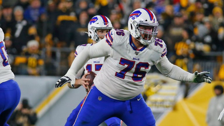 Buffalo Bills guard Jon Feliciano in NFL action against the Pittsburgh Steelers