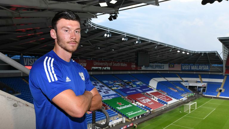 Kieffer Moore has completed his move to Cardiff