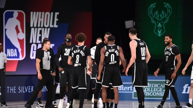 Highlights of the seeding match between the New Jersey Nets and the Milwaukee Bucks from Orlando.