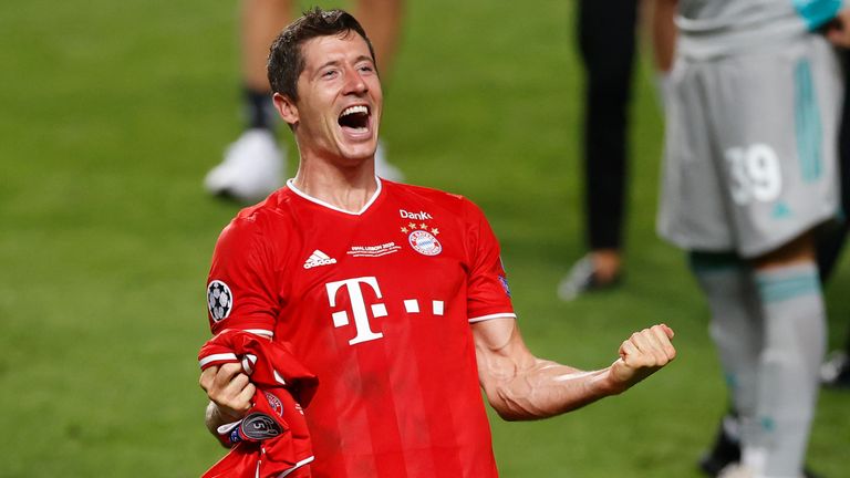 Robert Lewandowski celebrates after Bayern Munich&#39;s Champions League win