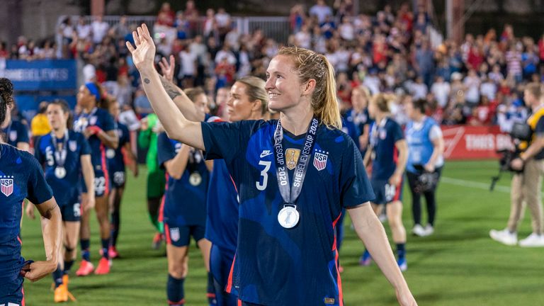 Sam Mewis had already joined Manchester City and is now joined by USA teammate Lavelle