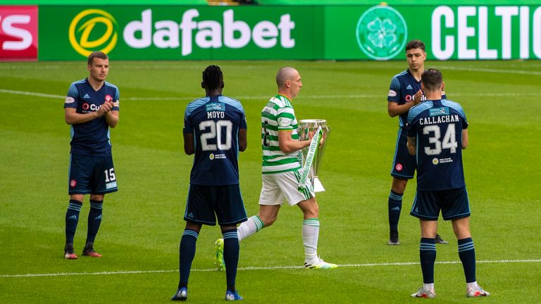 Celtic were given a guard of honour by Hamilton during the Scottish Premiership match