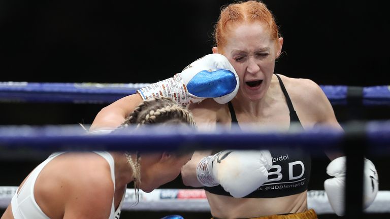 Cash Vs Welborn Shannon Courtenays Unbeaten Record Shattered As She Is Floored And Defeated On 