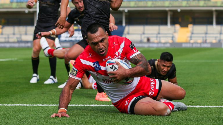 Picture by Alex Whitehead/SWpix.com - 02/08/2020 - Rugby League - Betfred Super League - St Helens v Catalans Dragons - Emerald Headingley Stadium, Leeds, England - St Helens' Zeb Taia scores a try.