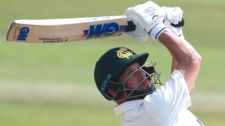 Steven Mullaney helped Notts to maximum batting points against Lancashire