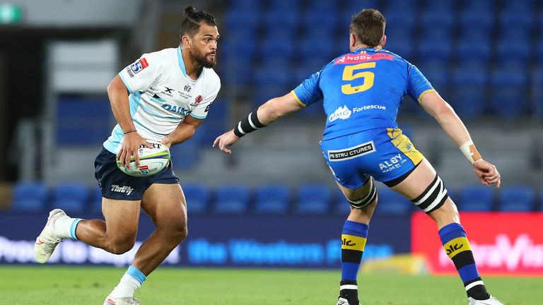 Karmichael Hunt in action for the Waratahs against the Western Force.