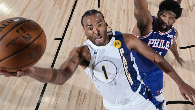 TJ Warren attacks the rim en route to a career-high 53 points against the 76ers