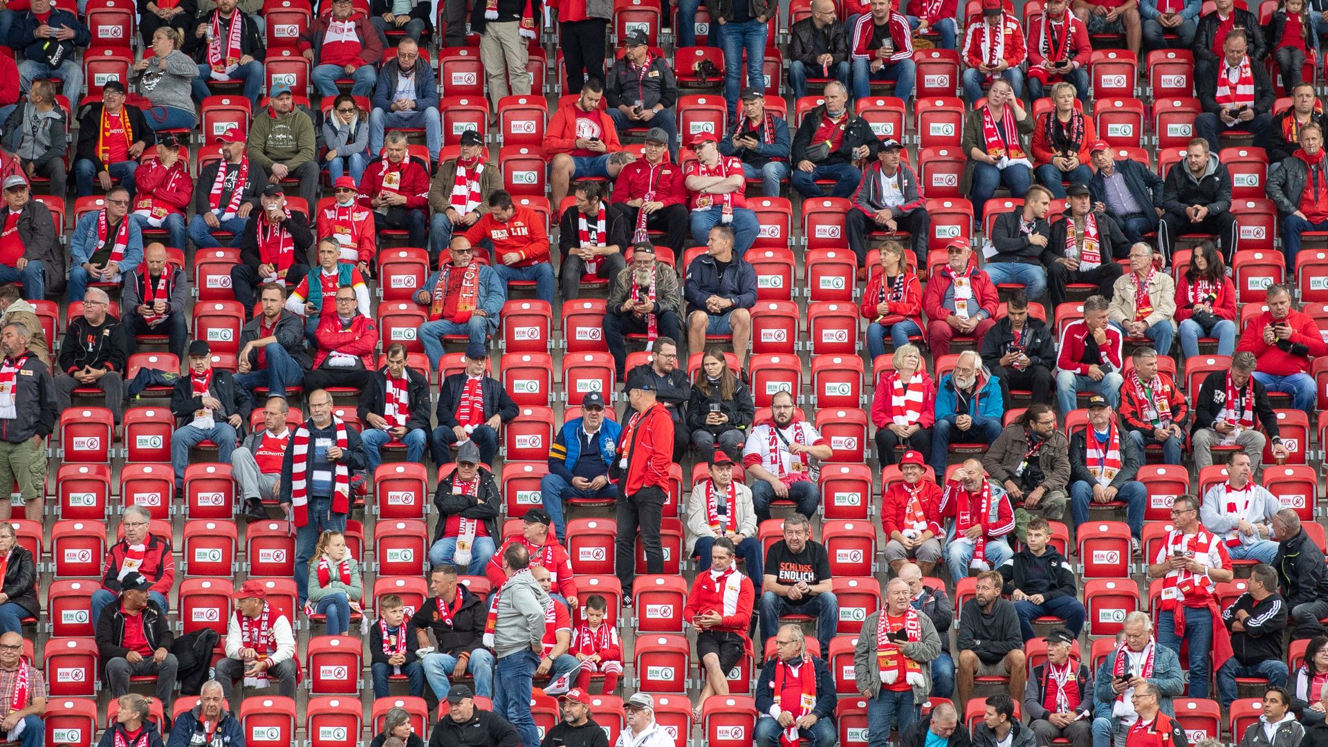 Govt expects PL to help clubs as fans' return delayed
