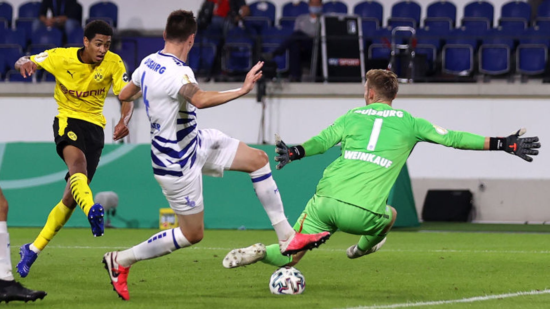 Bellingham scores on Dortmund debut