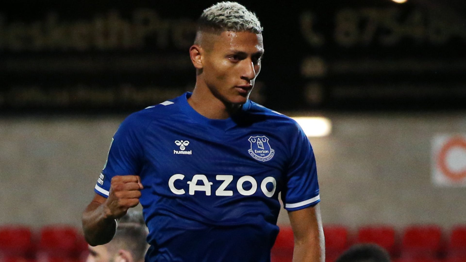 Everton spare Pickford's blushes at Fleetwood