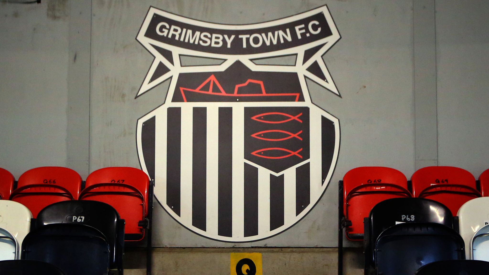 Гримсби таун. Grimsby Town. Гримсби Таун символ моряк.