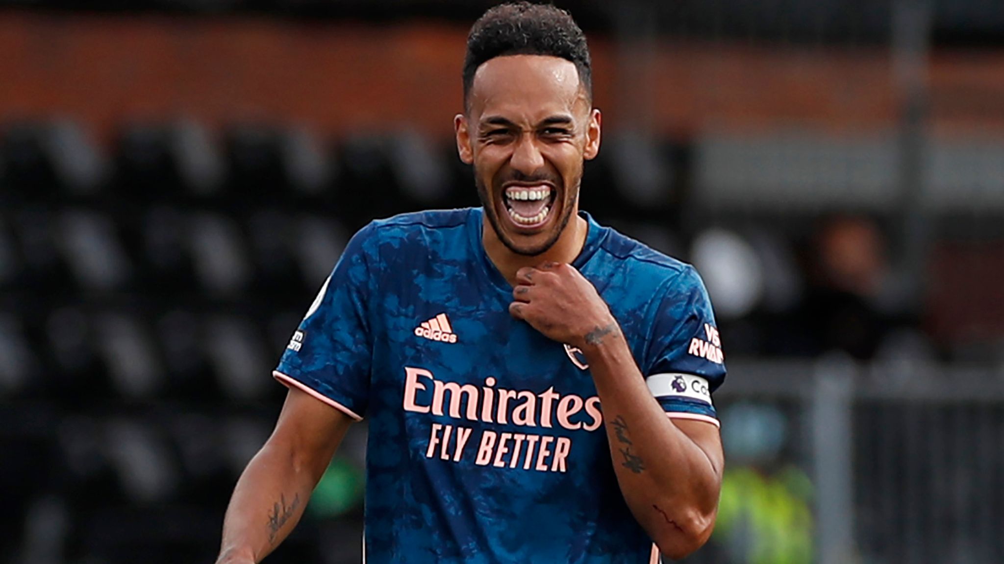 Pierre-Emerick Aubameyang insists Arsenal must pull together as a team