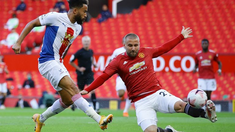 Andros Townsend gives Crystal Palace an early lead at Old Trafford