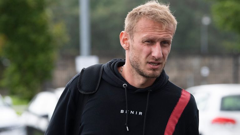 Bobby Zlamal was drafted in as a last-minute replacement goalkeeper for St Mirren with all of their first three choices missing - and the SPFL denying them a postponement