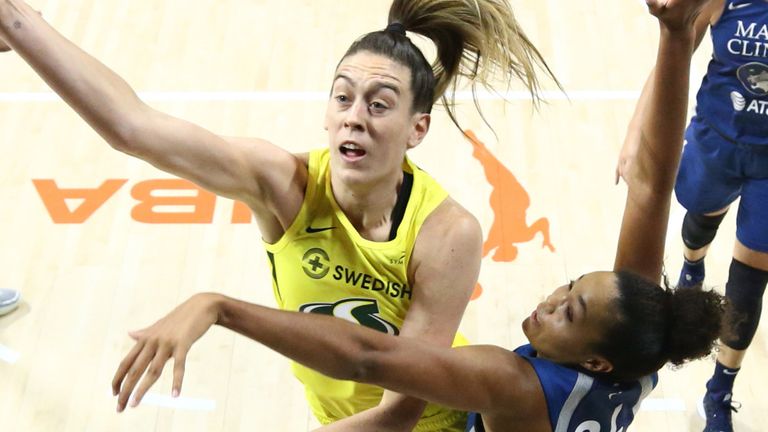 Breanna Stewart attacks the basket in Seattle's series-sealing Game 3 win over the Minneosta Lynx