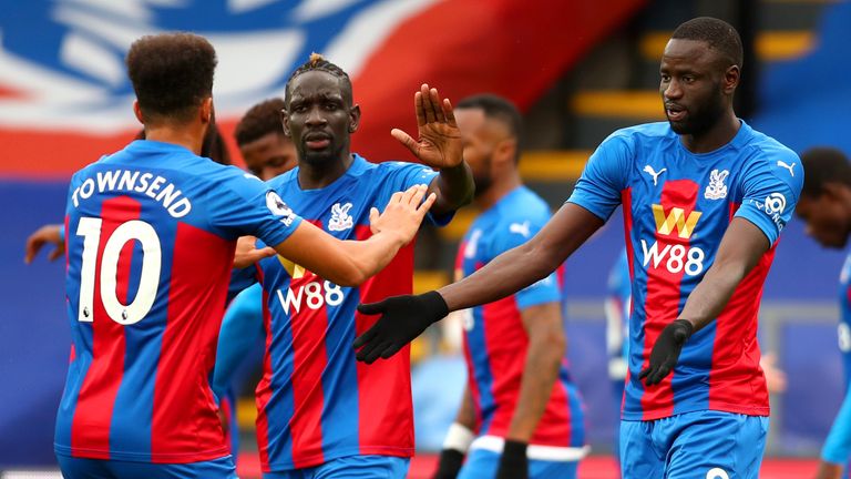 Cheikhou Kouyate celebrates his equaliser