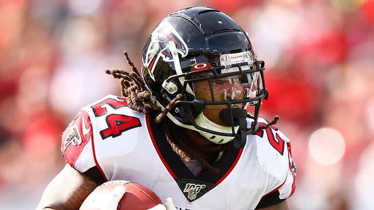 Devonta Freeman signs with New York Giants on one-year, $3m deal