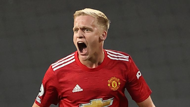 Donny Van de Beek scored late on his Manchester United debut against Crystal Palace