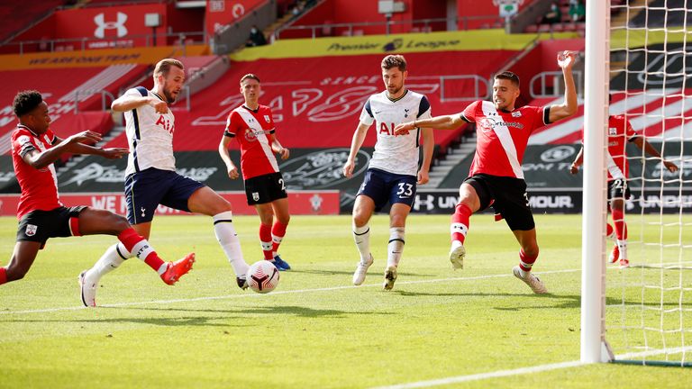 Harry Kane scores Tottenham's fifth goal from close range