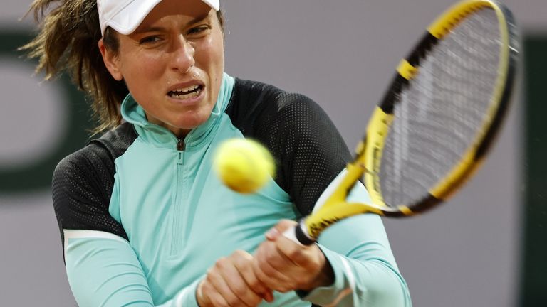 Britain's Johanna Konta plays a backhand return to Cori Gauff of the US during their women's singles first round tennis match on Day 1 of The Roland Garros 2020 French Open tennis tournament in Paris on September 27, 2020