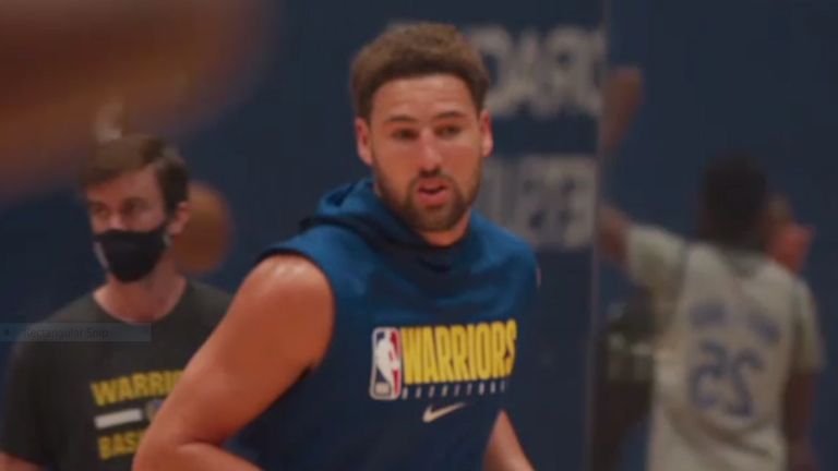 Klay Thompson returns to practice with the Golden State Warriors