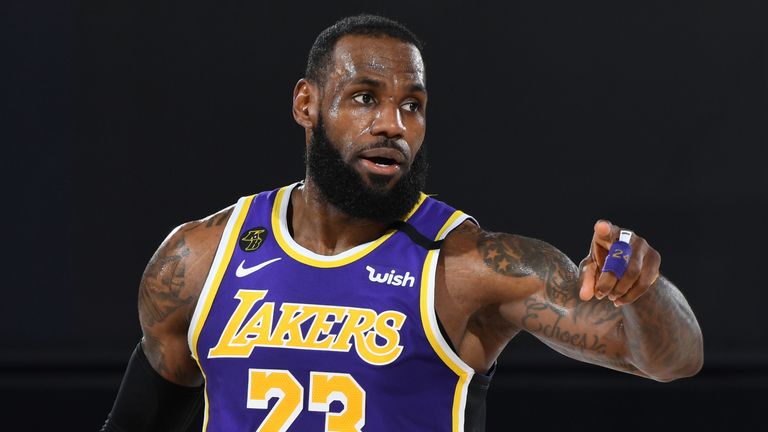 LeBron James directs the Lakers&#39; offense in their Game 5 win over the Denver Nuggets