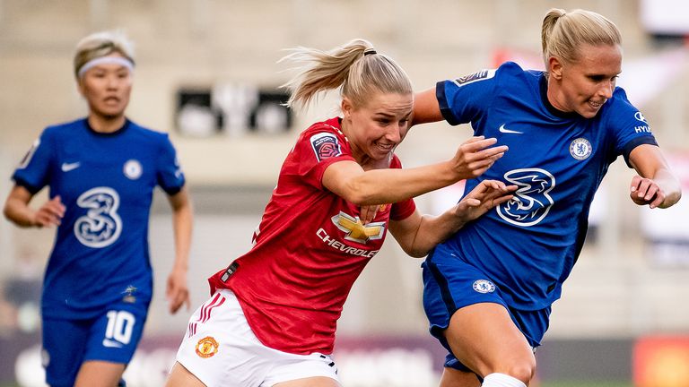 Manchester United held champions Chelsea to a draw in their Women's Super League opener