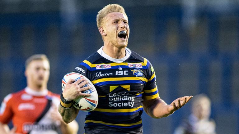 Picture by Isabel Pearce/SWpix.com - 29/08/2020 - Rugby League - Betfred Super League - Leeds Rhinos v Salford Red Devils - Halliwell Jones Stadium, Warrington, England - Mikolaj Oledzki of Leeds runs in for a try.