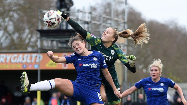 Chamberlain says young 'keepers such as Manchester City's Ellie Roebuck are benefiting from an increase in specialised coaching 