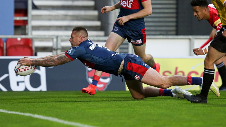 Hull Kingston Rovers' Shaun Kenny-Dowell scores a try