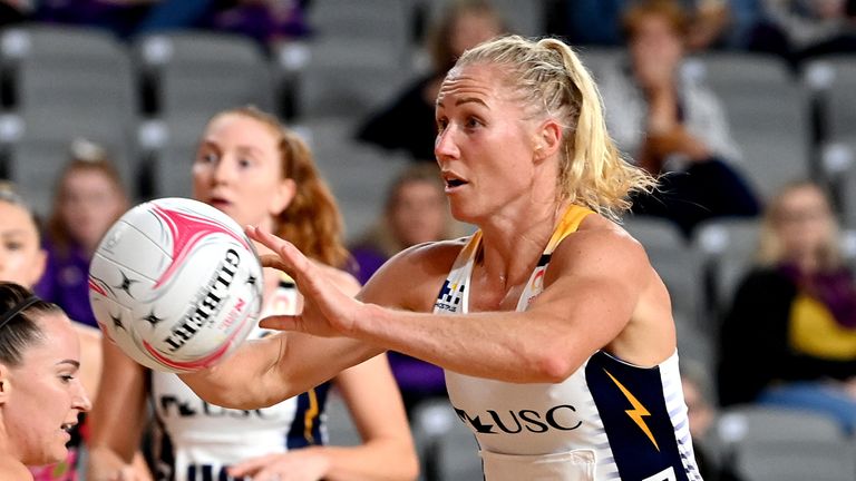 NSW Swifts celebrate Super Netball grand final triumph over Giants, Super  Netball