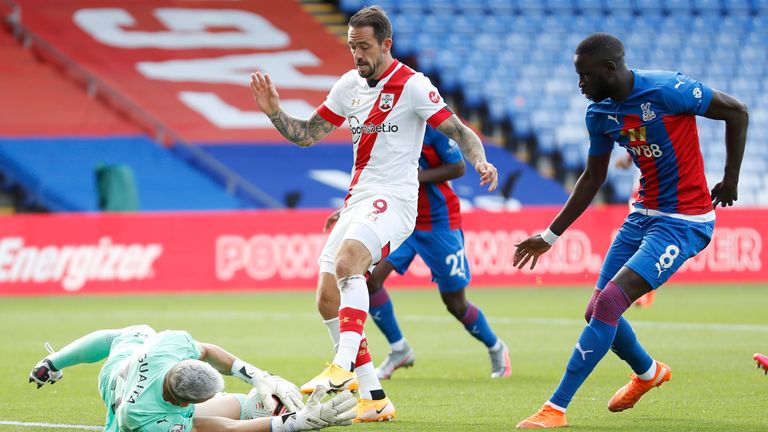 Vicente Guaita of Crystal Palace saves from Danny Ings