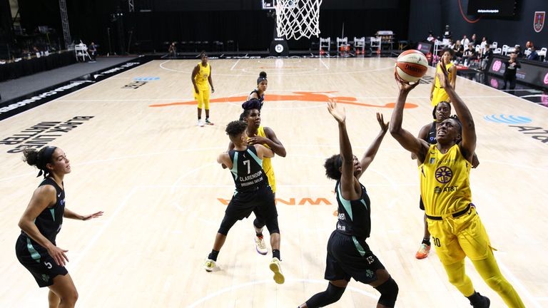 Highlights of the WNBA regular season game between the Los Angeles Sparks and the New York Liberty from Florida.