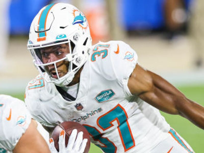 Fitzpatrick's three TDs lead Miami Dolphins to easy win over