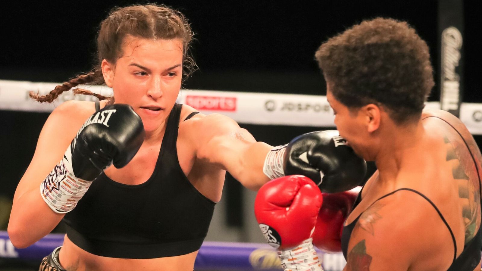 chantelle-cameron-crowned-as-wbc-champion-after-shutout-points-win-over