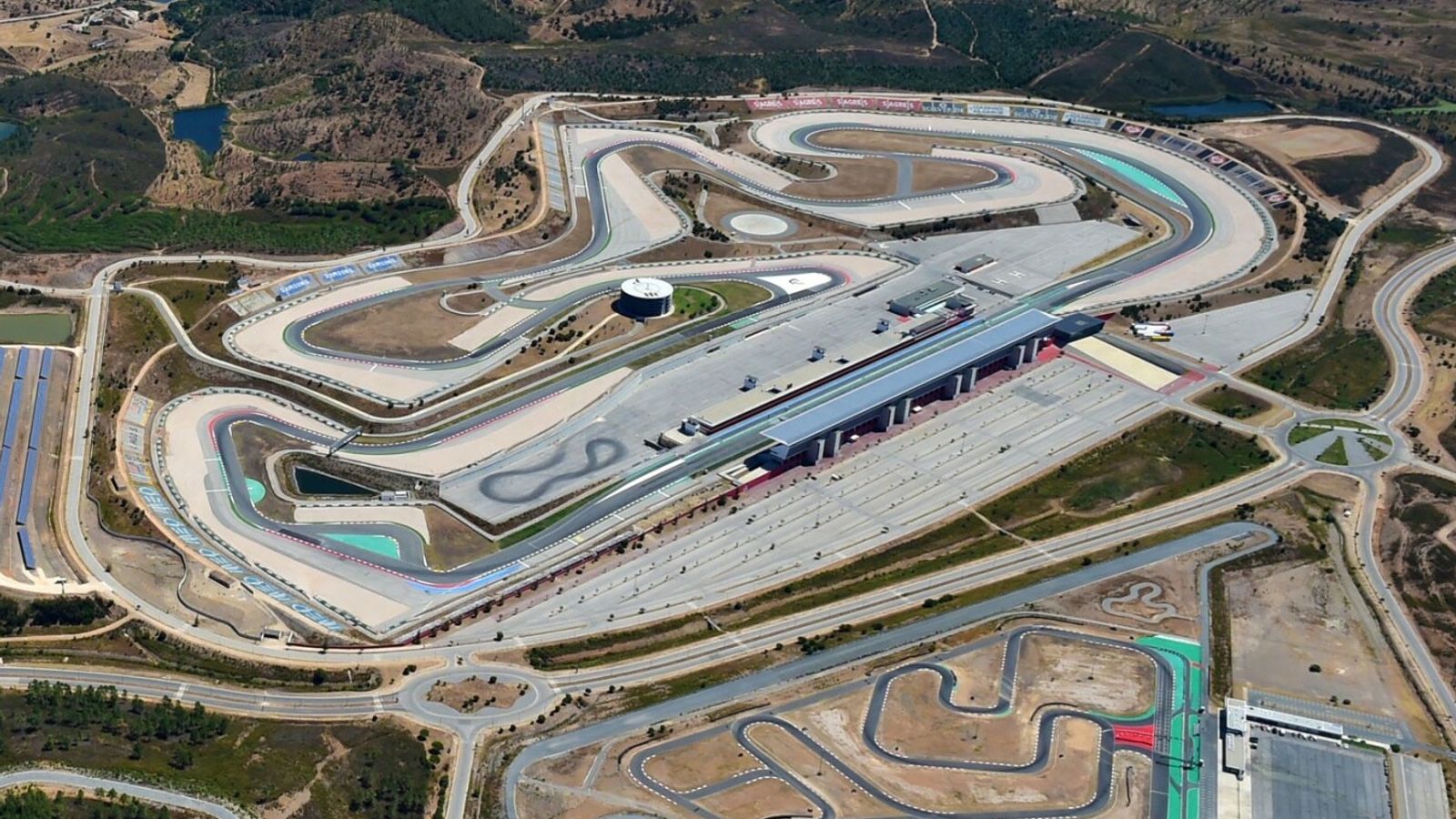 Portuguese GP F1 enters the Portimao rollercoaster for debut