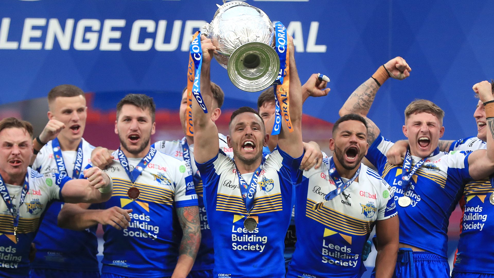 Gale snatches Challenge Cup glory for Leeds