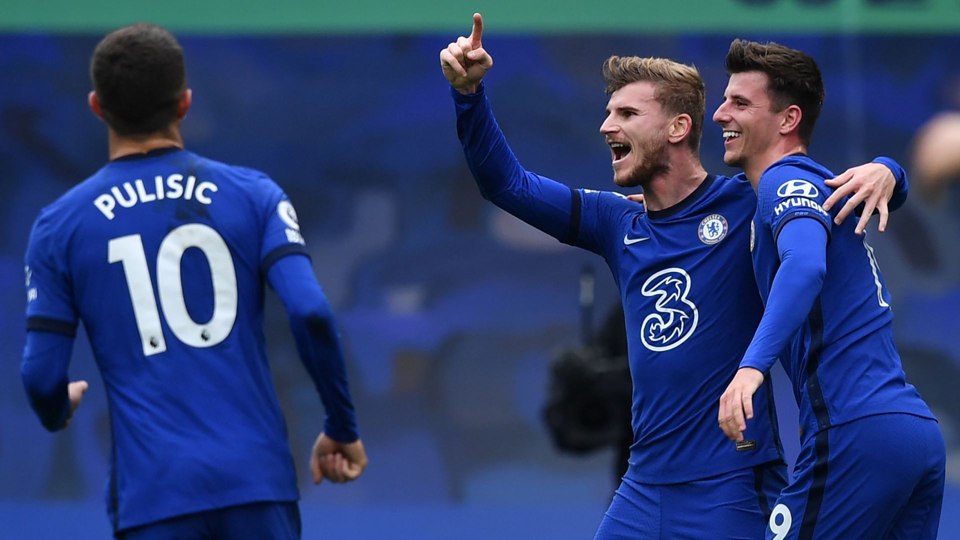 Saints snatch draw at Chelsea in six-goal thriller Saints snatch draw at Chelsea in six-goal thriller