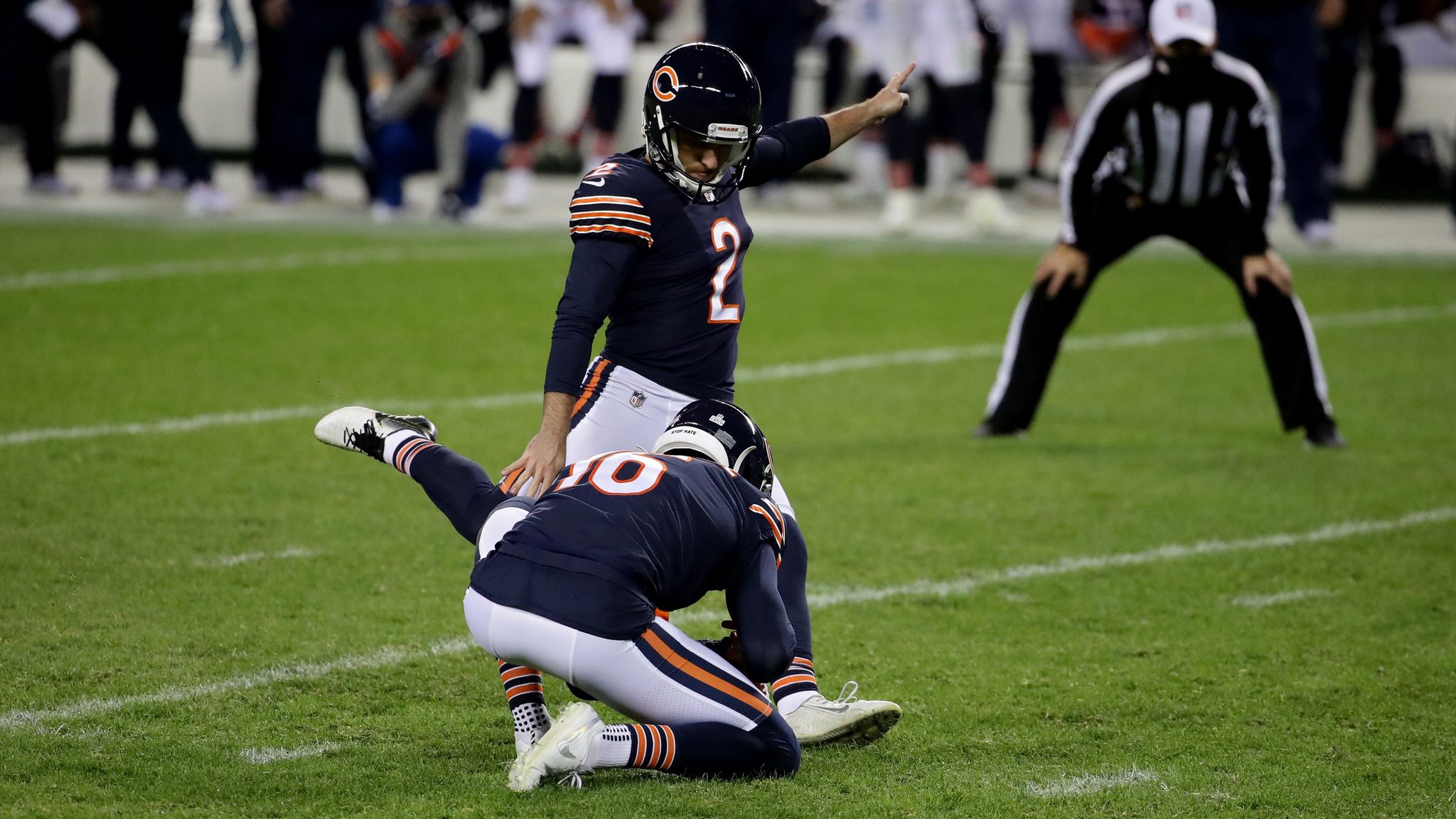 Beat-up Bucs fall to Bears, 20-19 on late field goal