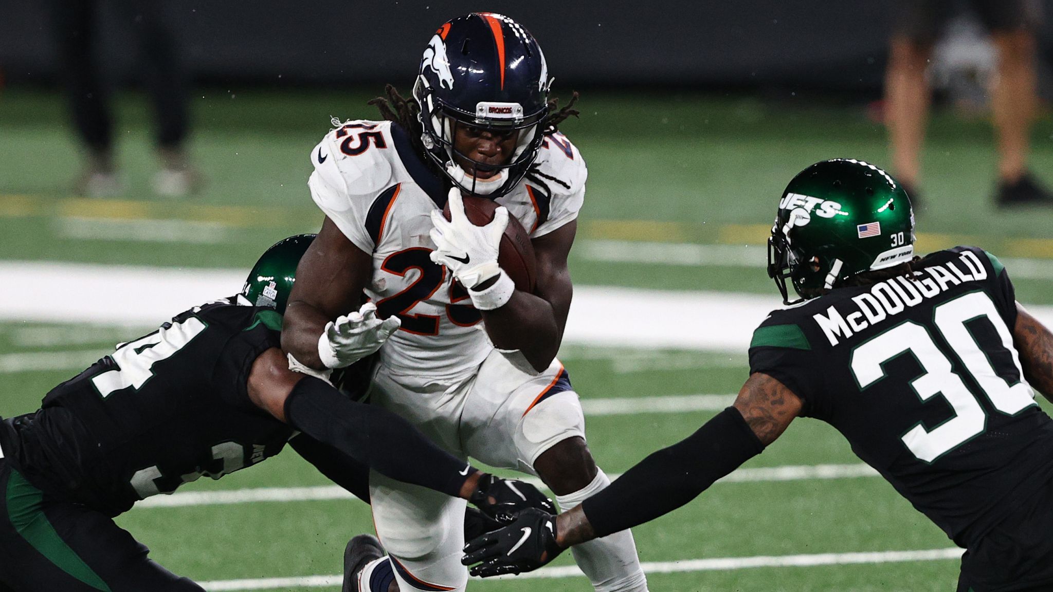 Broncos top winless Jets 37-28 for first victory of season