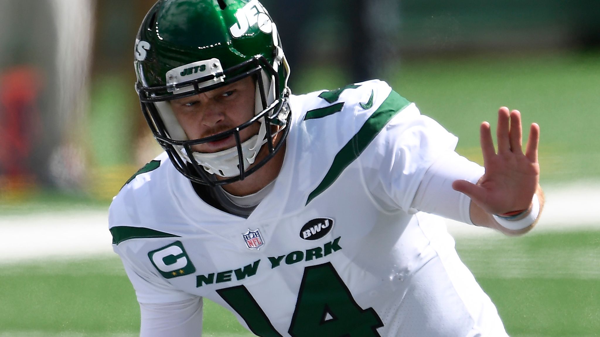 Jets to Honor Betty Wold Johnson with 'BWJ' Patch on Jerseys This Season