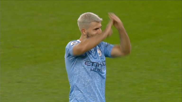 Aguero claps fans