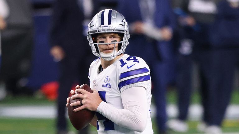 Dallas quarterback Andy Dalton saw two of his passes intercepted as the Cowboys floundered against the Arizona Cardinals.