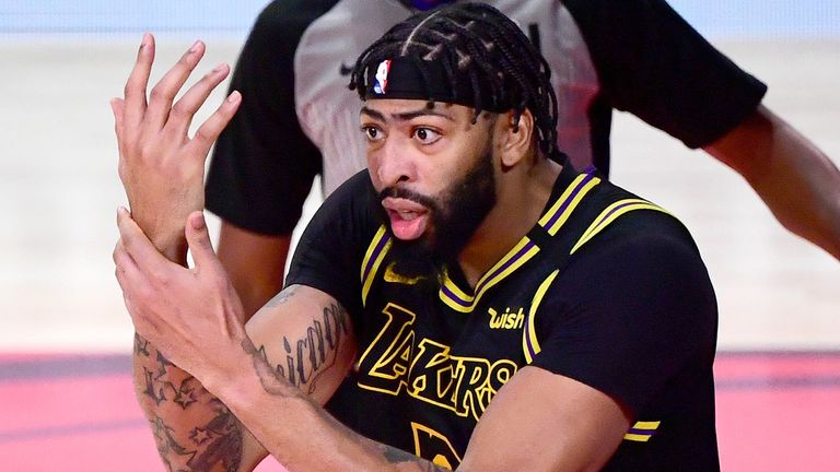 Anthony Davis appeals for a foul during the Lakers&#39; Game 2 win over the Heat in the NBA Finals