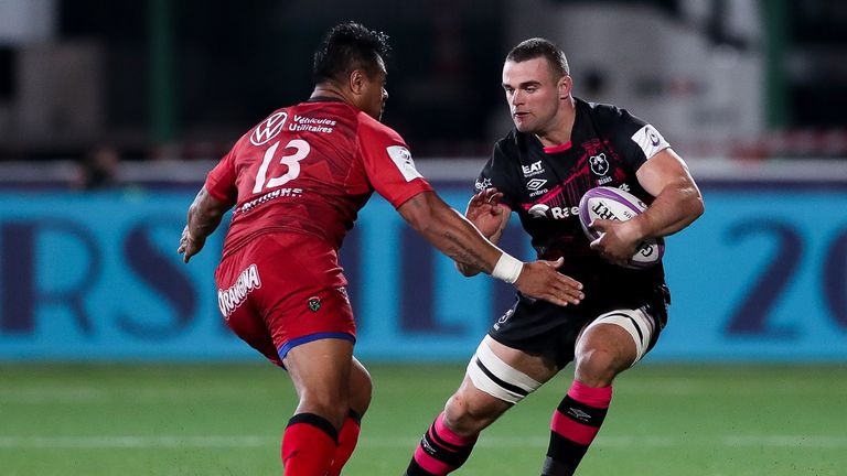 Ben Earl takes on Isaia Toeava