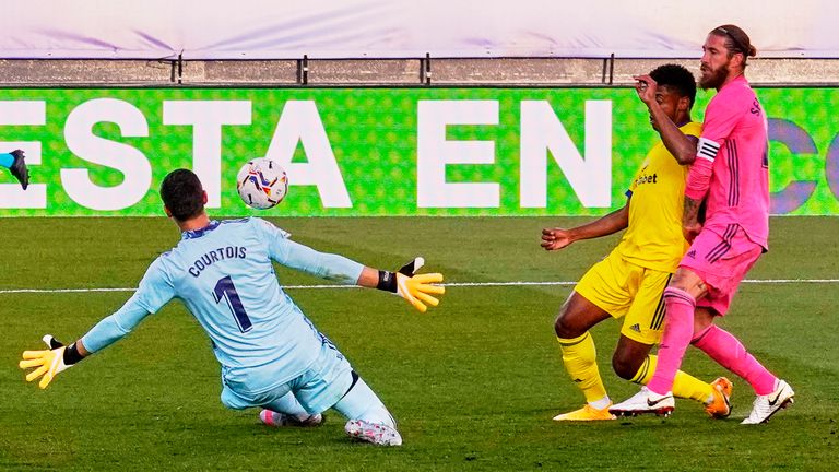 Anthony Lozano scored the winning goal for Cadiz