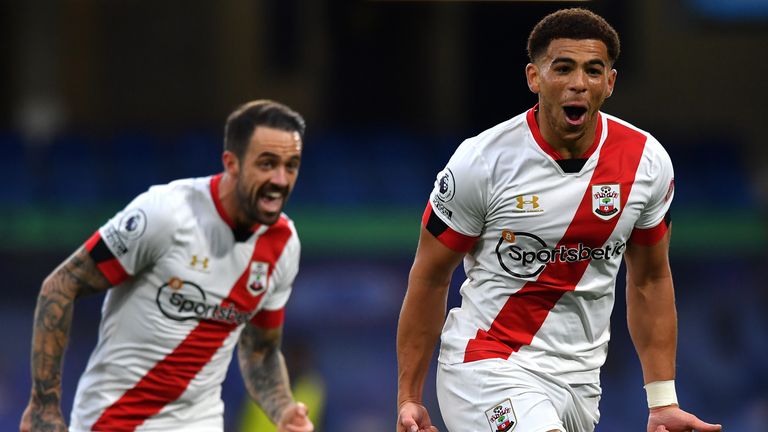 Che Adams celebrates after making it 2-2