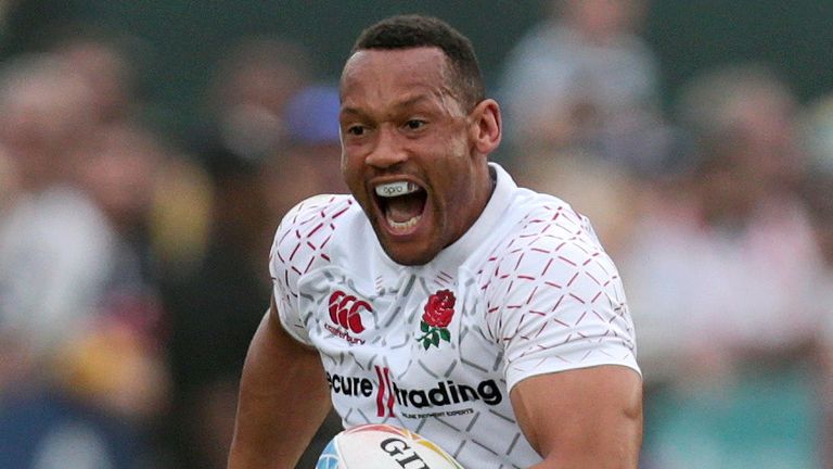 DUBAI, UNITED ARAB EMIRATES - DECEMBER 07: Dan Norton of England runs with the ball during the Cup Semifinal match between England and New Zealand on Day Three of the the HSBC World Rugby Sevens Series - Dubai at The Sevens Stadium on December 07, 2019 in Dubai, United Arab Emirates. (Photo by Christopher Pike/Getty Images)